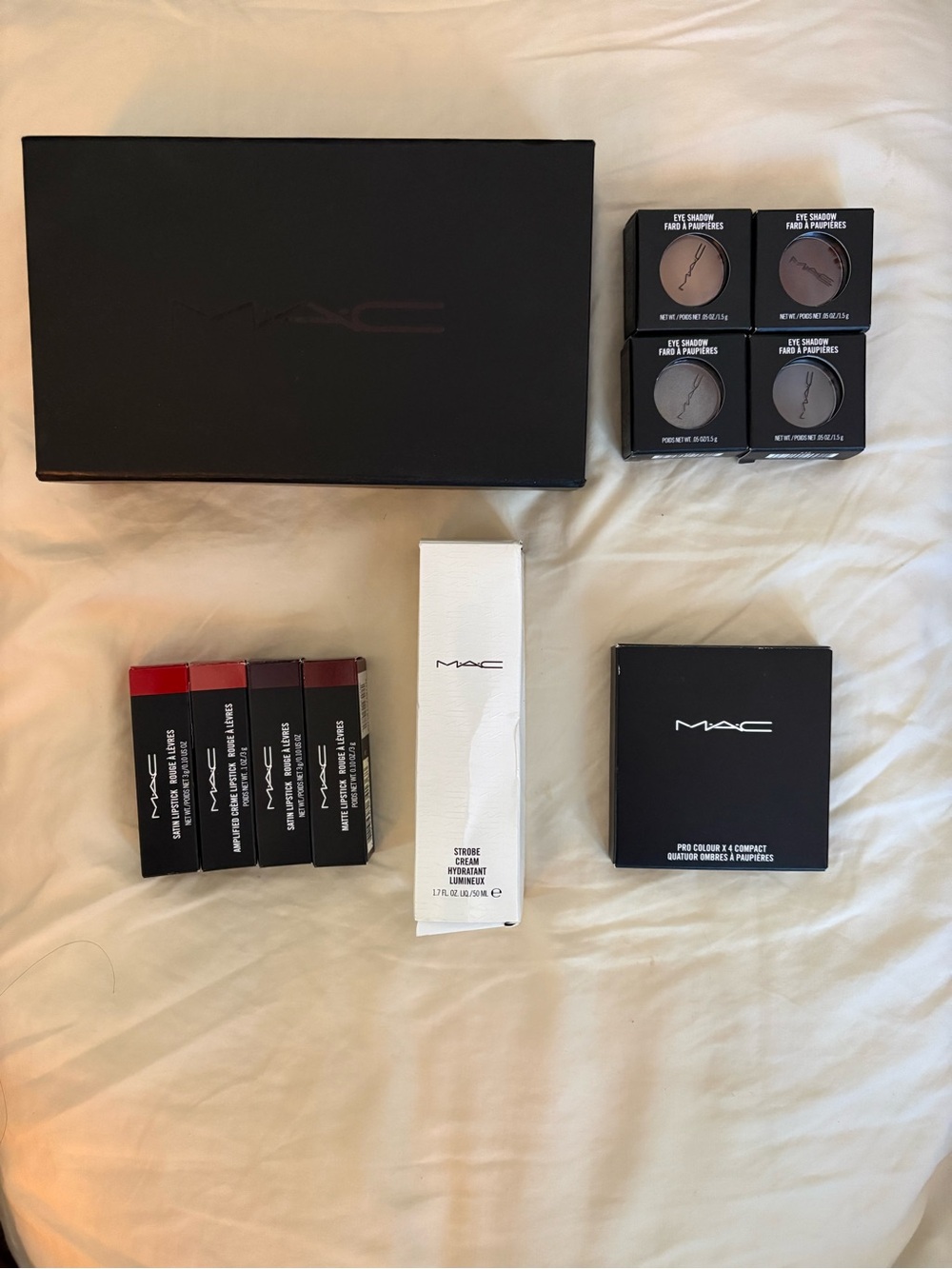 MAC Makeup Lot with Lipsticks, Eyeshadows & Highlighter